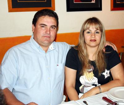 Roberto Hamdam Huereca y Marita Barraza de Hamdan.