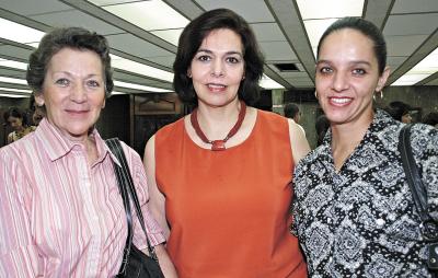 Bertha Elizondo de Martínez, Bertha Martínez de Madero y Alejandra Martínez.