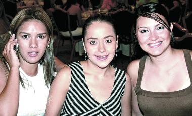 Berta Torres, Fernanda de De la Garza y Silvia de De Aranda.