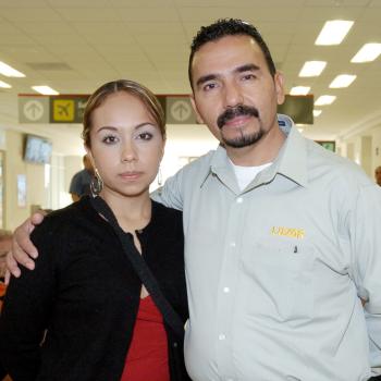 26 de octubre 2005
Éricka Elisa Vargas viajó a Puerto Vallarta, la despidió Juan de Dios Vargas.