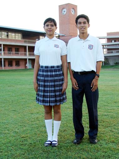 Alma Angélica Juárez Rodríguez y Espartaco Cuevas, alumnos del Cervantes.