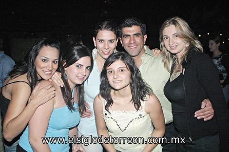 Mariel Aguilar, Ani Marcos, Rocío Nazar, Carlos Rivera, Lucila Milanesto y Sonia Mansur