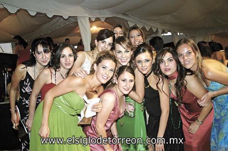 RECORRIDO SOCIAL
TARDES NUPCIALES
Brenda Garza, Regina Ibarguengoytia, Cristina Giacomán, Paola Macouzet, Renata Calderón, Marla López, Karla Martínez, Andrea Bracho, Karla Torres de Canedo y Luly Berlanga