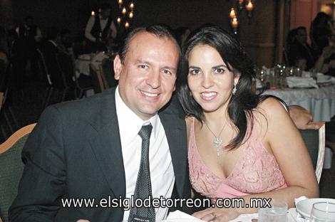 Tolano González y Esther Garza