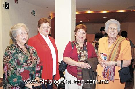 Leonor Lobo de González, Esperanza González de Tinajero, Gloria V. de López y María Eva Rubio de Braña