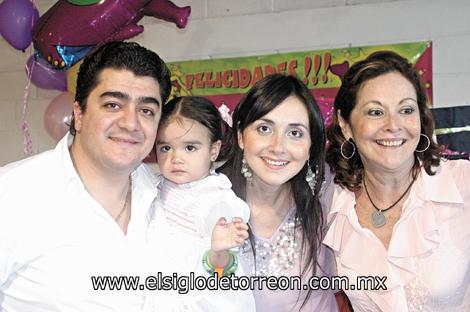 Jorge Fahur, Marycarmen Fahur Rodríguez, Marycarmen Rodríguez de Fahur y Mely González de Rodríguez