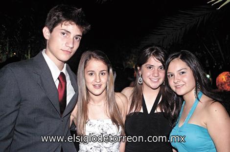 Antonio González, Mariana Martinez, Bárbara Madero y Marijose Madero