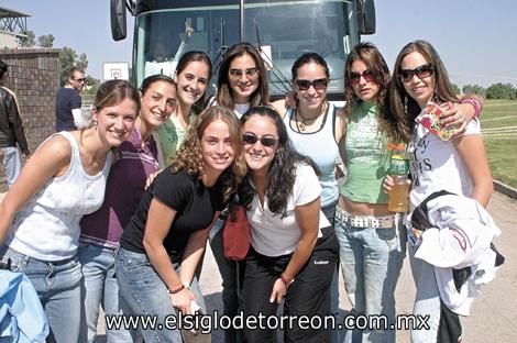 Alumnas del equipo de Softbol de la Ibero Santa Fe, Mari Carmen Meza, Mariana Méndez, Cristal Duarte, Montserrat Villanueva, Daniela Antunez, Regina Caval, Tatiana Cisneros e Ingrid Schroeder