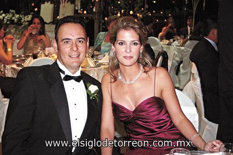 Eduardo Barrios y Pamela López de Barrios