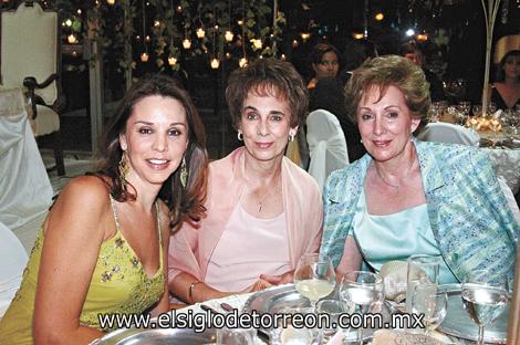 Mónica S. de García, Lucía Sánchez Herrero y Cristina García Sánchez