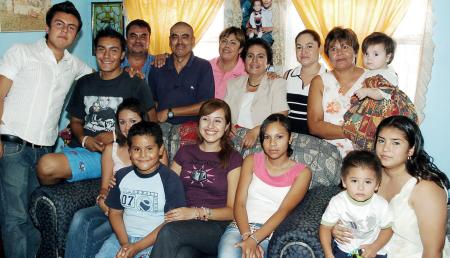 Con una bonita fiesta, fue festejada la señora Rafaela Arias Cossío por sus familiares.