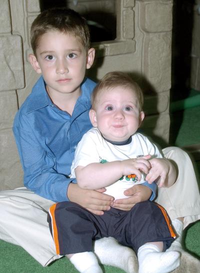 Paquito y Faruk Villalobos, captados en una fiesta infantil.