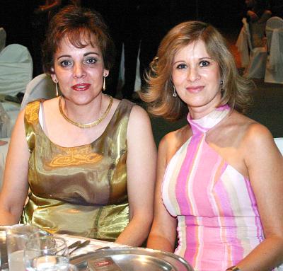 María Rosa Sánchez y Lila García.