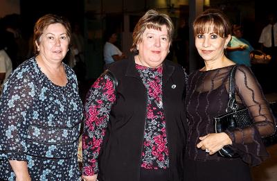 Rosalinda Cosío, Mary de Noyola y Jesu Machado.