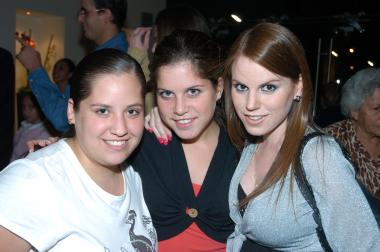 Mariel del Bosque, Miriam y Lupita  Estrada.