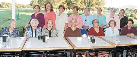 Integrantes del Club Orquídeas que celebraron su 40 aniversario.