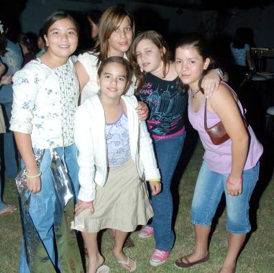 Marcela Villarreal, Alma Hernández, Brenda Ivette González, Ana Sofía Huerta y Graciela Godínez.