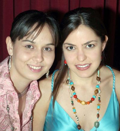 Miriam Villalobos y Judith Hernández.