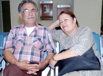 José Luis Tavizón y Virginia Valenzuela viajaron a Tijuana.