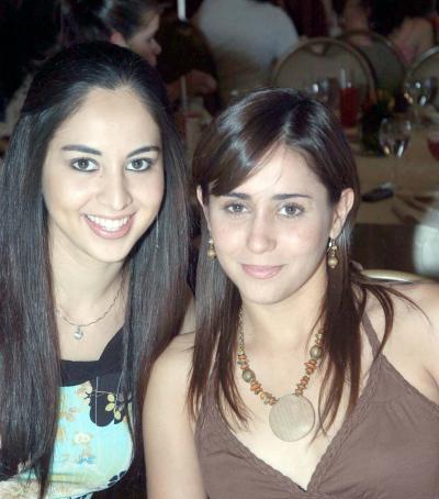 Mariana Michel y Melisa Hermosillo.