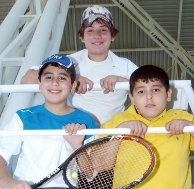 Arturo Giacomán, Rigo Mena y Mario Rosas.