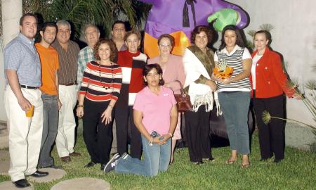 Rafael Díaz, Laura Moreno, Ninfa, Juanita, Leticia Ancira, José Iza, Carlos Lela, Rafael Díaz, Mayela Díaz, Rosalba y Selene Díaz.