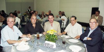 Rubén Fernández, Gerardo Tavera, Rogelio Villarreal, Victoriano González y Mario Villarreal.