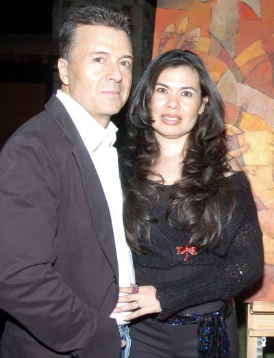 El artista Jorge Salcido y su esposa Cecilia de Salcido.