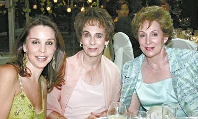 Mónica de García, Lucía Sánchez y Cristina García.