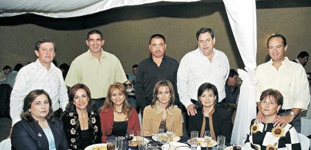 Crisanta de Roel, Dora de Martínez, Lucía de Ramos, Cristina de Wong, Verónica de Arias, Minita de Nahle, Javier Roel, Gilberto Martínez, Miguel Wong Eduardo Arias y Roberto Nahle.