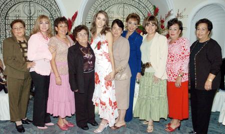 10 de noviembre 2005
Lucy Torres Romo en su despedida de soltera, acompañada por Francisca de Romo, Mary Romo, Silvia de Leal, Juanita de Romo, Olivia de Torres, Diana Ramírez, Lety de Mendoza, Alicia Romo y Carmela de Romo.