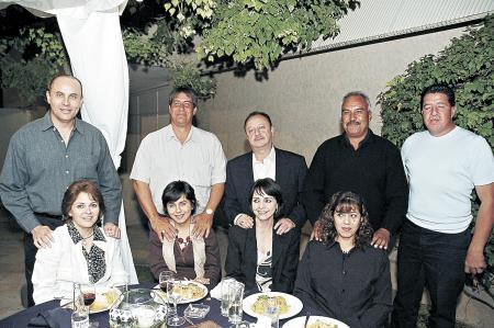 Gerardo Ramírez y Alicia Valle, Arturo Carrillo y Luz Elena Luna, Octavio Salmón y Celina de Salmón, Karim Atiyeh y María de Atiyeh