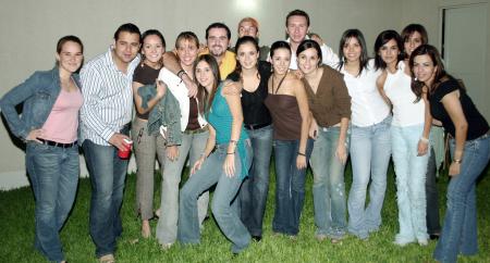 Barby Willy, Jorge Rosas, Marcela Enríquez, Pamela Grageda, Bety Fernández, Juan C. Lozano, Christian Orrin, Alejandra July,  Ale Vázqyez, Nora González, Sofía, Lili Duarte y Sofía Máynez.