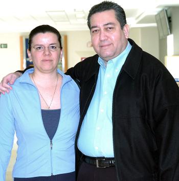 13  de noviembre 2005
Simón Vargas viajó al DF y fue despedido por Ana Cristina Vargas.