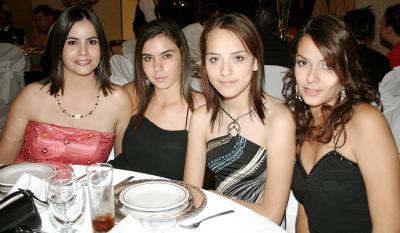 Adinam Mexsen, Alejandra Zamariza, Soraya Mexsen y Yolanda Torralba.