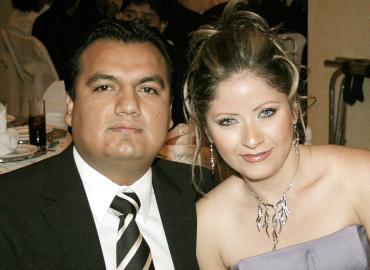 Adrián Villega y Yolanda Félix.