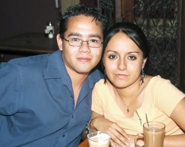 Enrique Hernández y Mayela Lozano