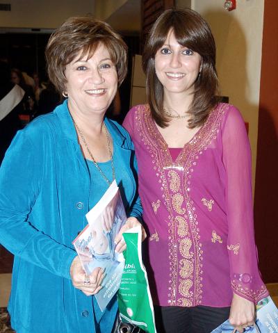 Tanira Serhán y Soraya de Serhán.