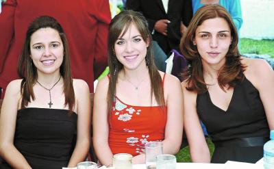 Cristina Araujo, Lorena Iturbide y Maru Issa.