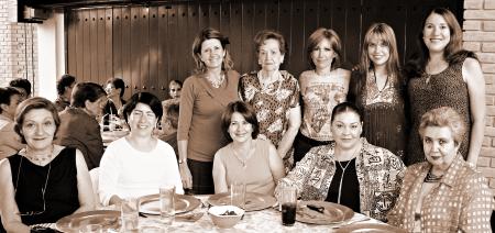 19 de noviembre 2005
Cecilia Hernández, Ely de Villalobos, Gabriela de Del Bosque, Gabriela de Barrios, Bertha de Martiín, Paquita de Cruz, Ruth de Navarro, Josefina de Dávalos y Lupíta de Allegre.