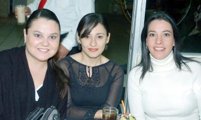 Claudia Villalobos de Pedroza, Ana Villar de Sandoval y Marcela Armendariz de Bustos