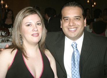 Cristina de González y José Luis González.