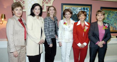 Lucía Vargas, Lourdes de Murra, Lizy Dingler, María Teresa de Cantú, Alicia de Cárdenas y Rocío de Juan Marcos.