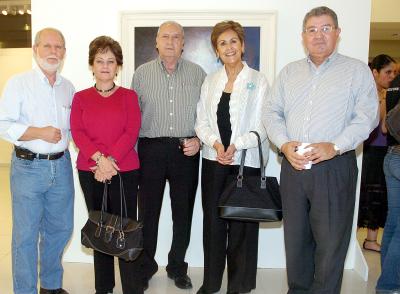 León Urow, Mussy de Urow, Sigifrido Sánchez, Luz de Sánchez y José García Triana.