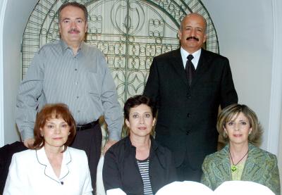 22 de noviembre 2005
María Teresa Villar Jerkov, Guadalupe Castro de Ramos, Rosario Jalife de Hernández y José Hernández, en una agradable  velada.