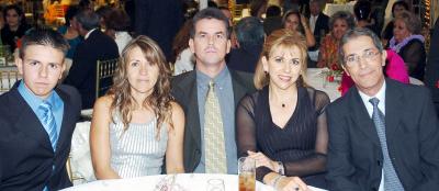 Luis Javier Martínez, Dora de Martínez, Javier Martínez Scmidt, Olga Pérez de Luna y Samir Luna Nahle.