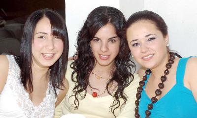 Renata González, Camila Giacomán y Maraca Arratia.