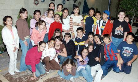 Con una divertida fiesta Mary Carmen Toraño del Hoyo, celebró su cumpleaños 12, la acompañaron numerosos amigos.