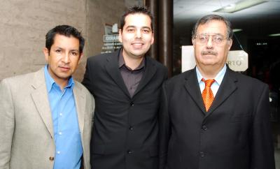 Édgar Salinas, Carlos Castañeda y Sergio Corona.