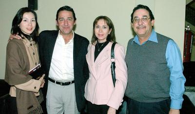 Akemi, Adolfo, Jorge y Lourdes Cepeda.